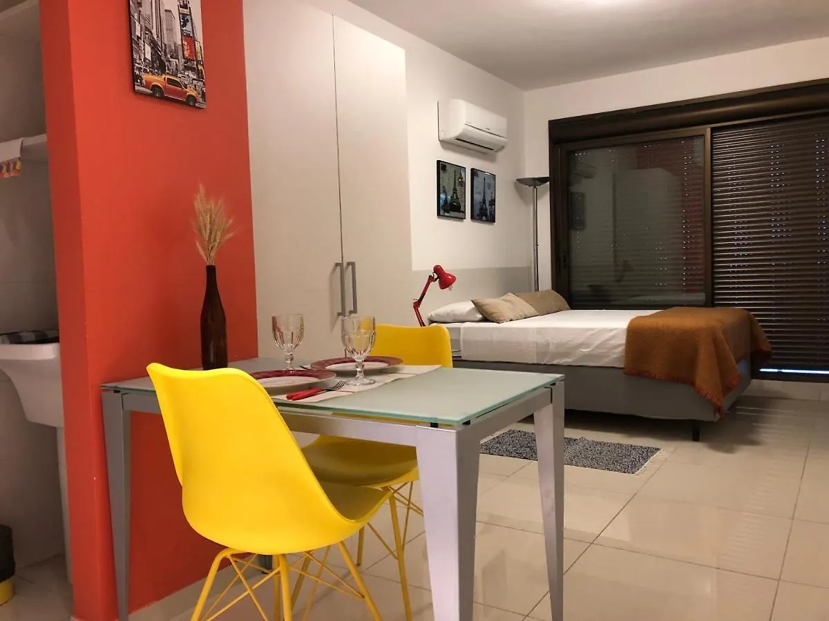 Apartamento Perfeito Casemiro, 199 - Retirada Das Chaves Mediante Agendamento Com Uma Hora De Antecedencia Com Andreia Ou Luis Porto Alegre